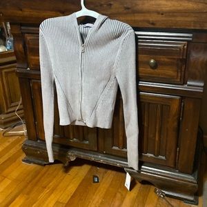 Kohls Juniors light heather Grey sweater zip up size small. New with tags